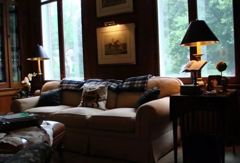 住宿加早餐  Bishops Hall