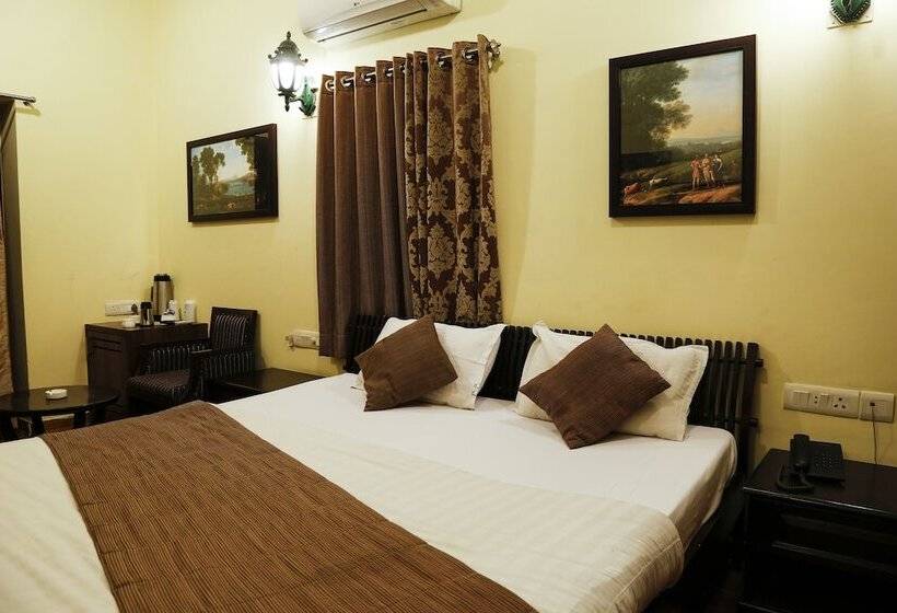 민박 The Colonial Manek Manor