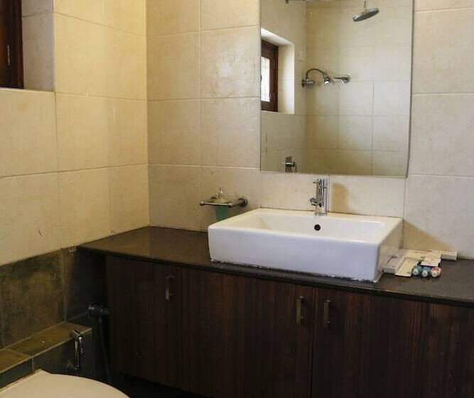 민박 The Colonial Manek Manor