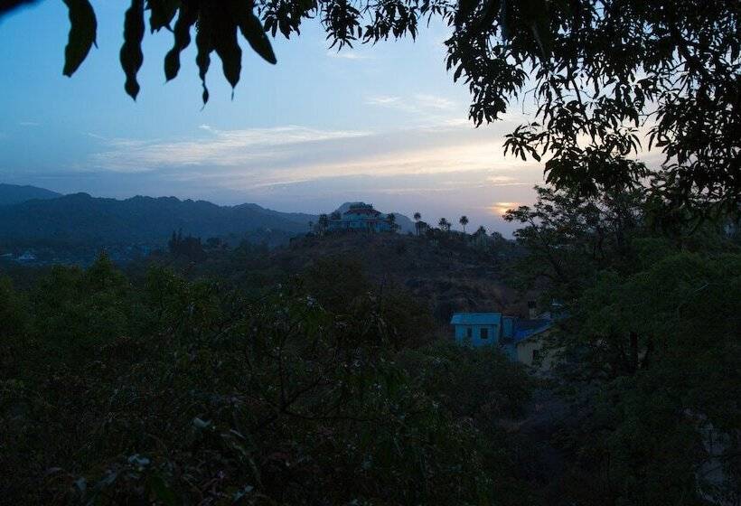 민박 The Colonial Manek Manor