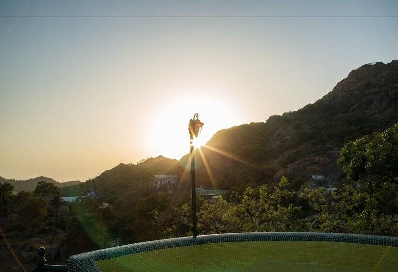 민박 The Colonial Manek Manor