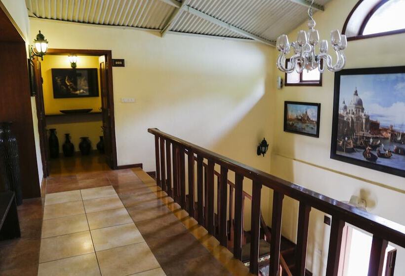 민박 The Colonial Manek Manor