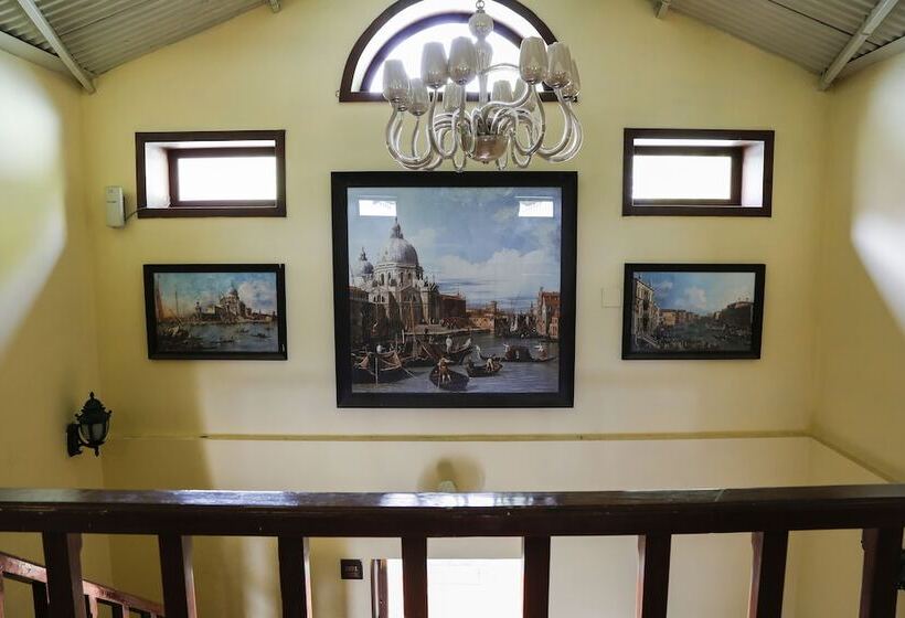 민박 The Colonial Manek Manor