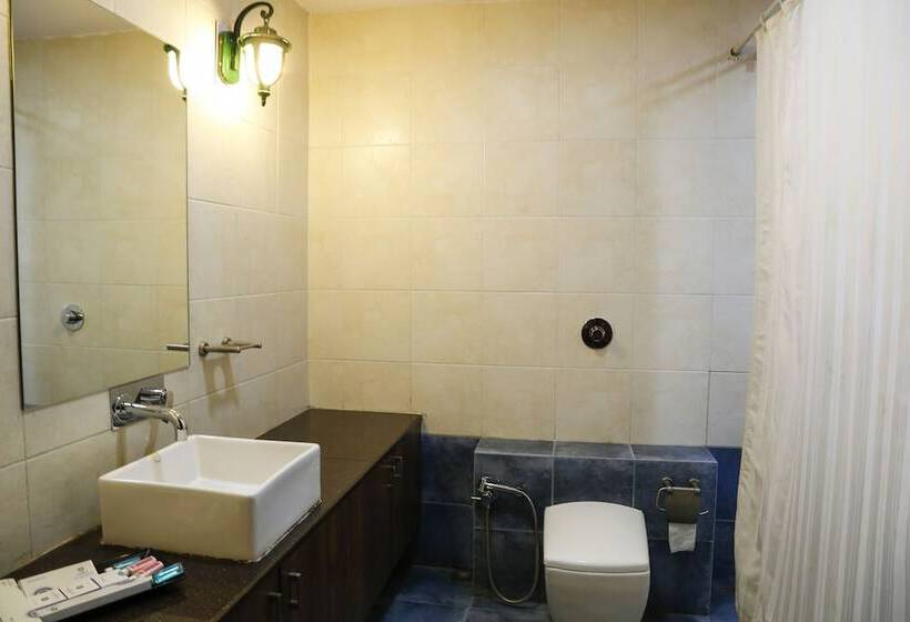 민박 The Colonial Manek Manor