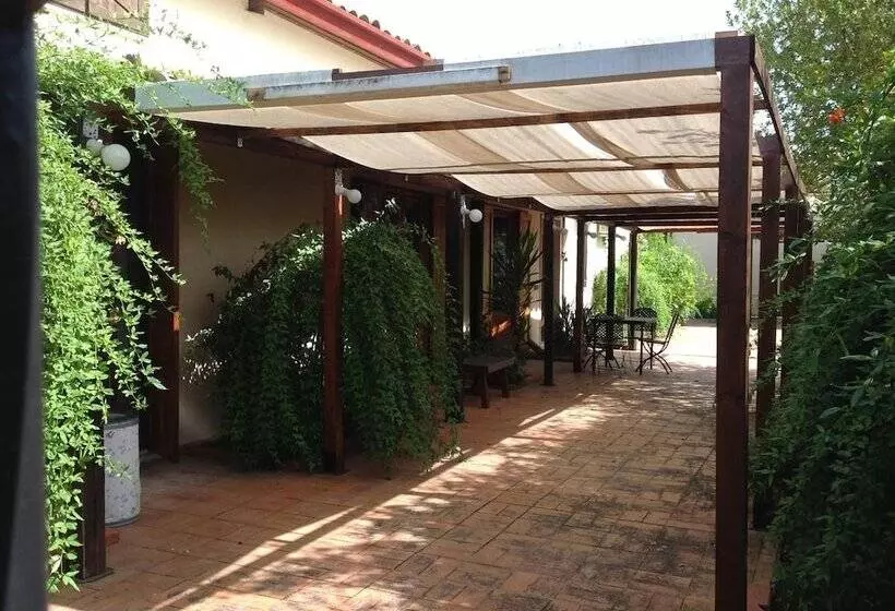 Отель Agriturismo Casalicchio