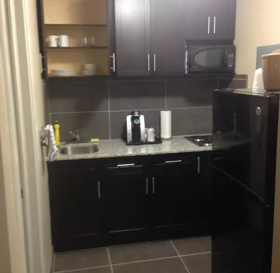 Отель Bcminns  Peace River