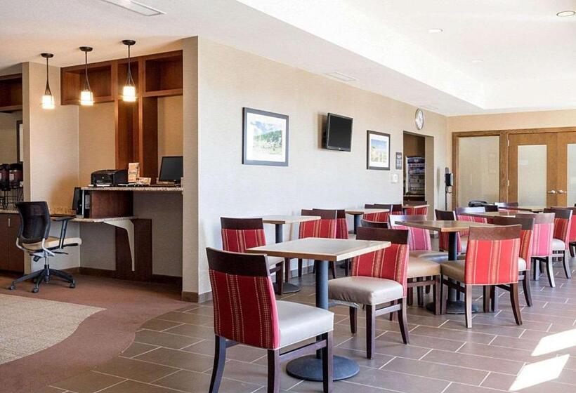 בית מלון כפרי Comfort Inn & Suites