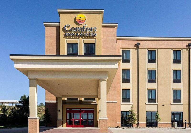 בית מלון כפרי Comfort Inn & Suites