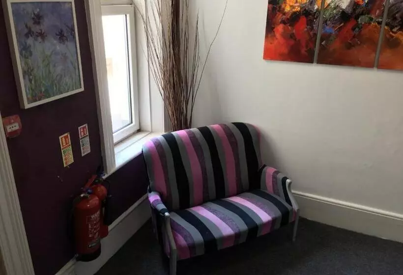 ホテル Da Vinci Eastbourne