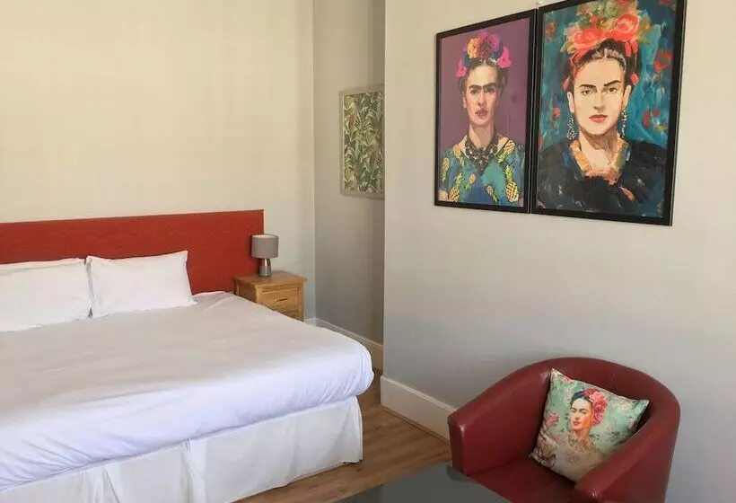 ホテル Da Vinci Eastbourne