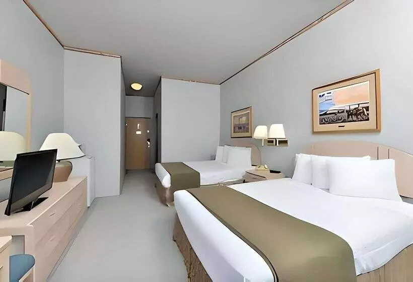 Hotel Econo Lodge Inn & Suites