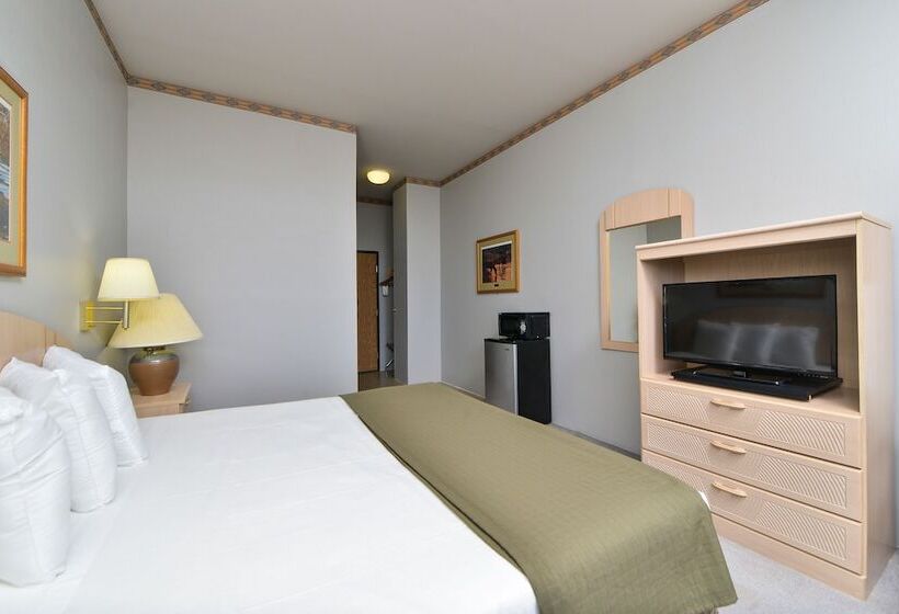 호텔 Econo Lodge Inn & Suites