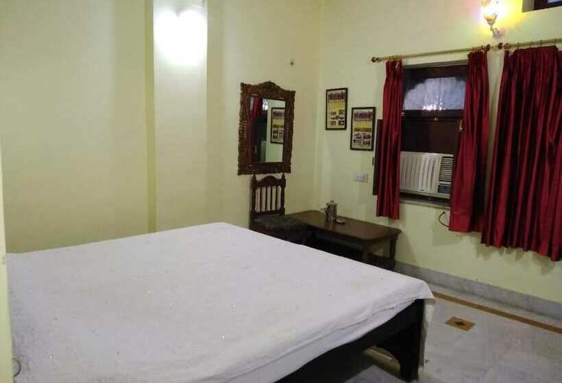 בית מלון כפרי Kuchaman Haveli