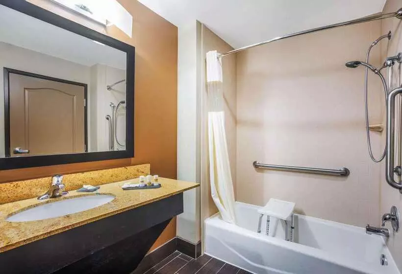 Отель La Quinta By Wyndham Beeville