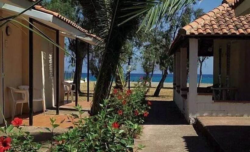 Отель Villaggio Simenzaru