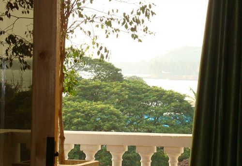 호텔 Viva Goa International