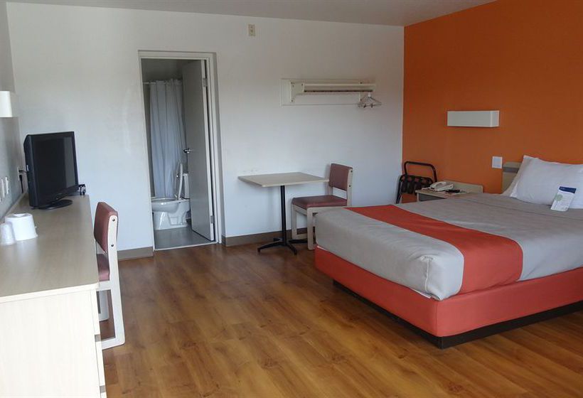 Motel 6 Pittsburgh - Cranberry