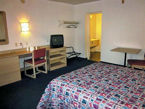 Motel 6 Pittsburgh - Cranberry