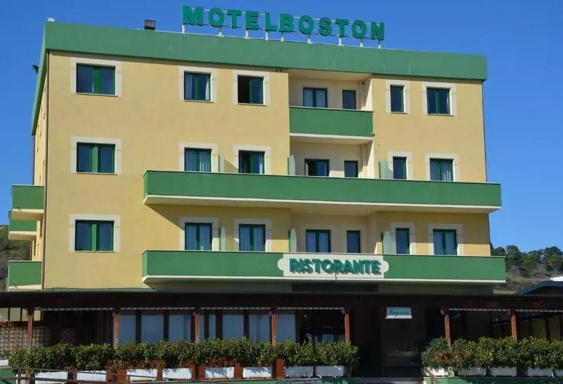 Motel Boston