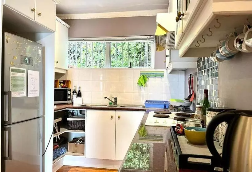 פנסיון Bluebottle Guest House