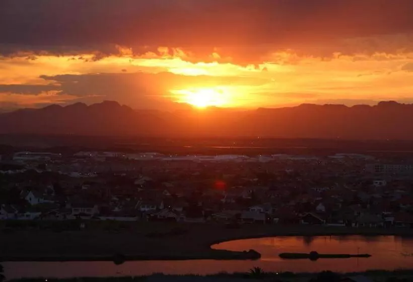 פנסיון Bluebottle Guest House