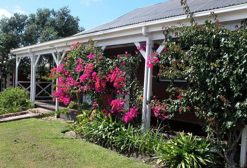 Pension Redbourne Country Lodge Lion Roars Hotels & Lodges