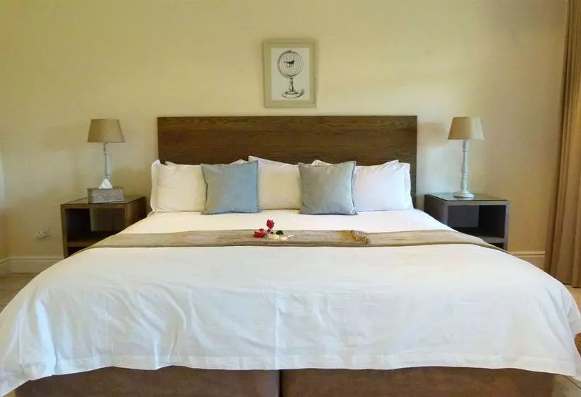 Pension Redbourne Country Lodge Lion Roars Hotels & Lodges