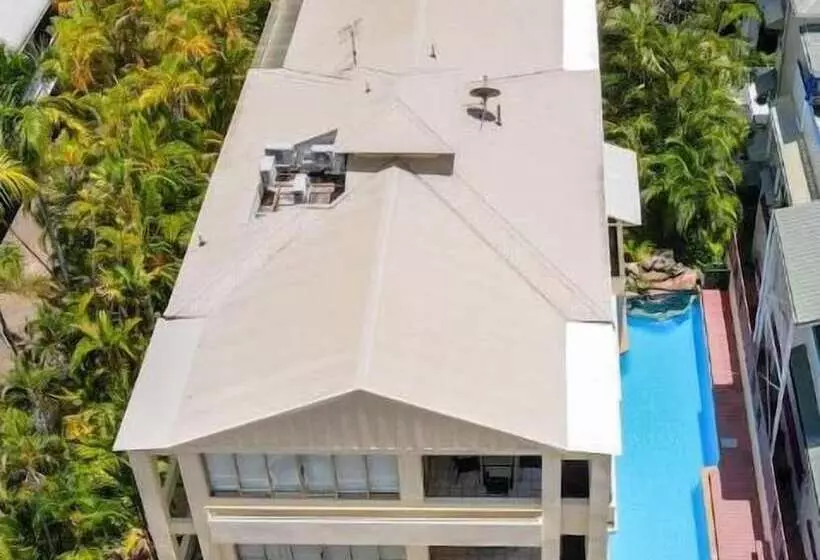 Silkari Reflections Of Port Douglas