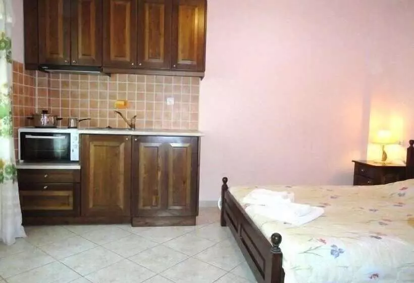 Smile Stella Studios