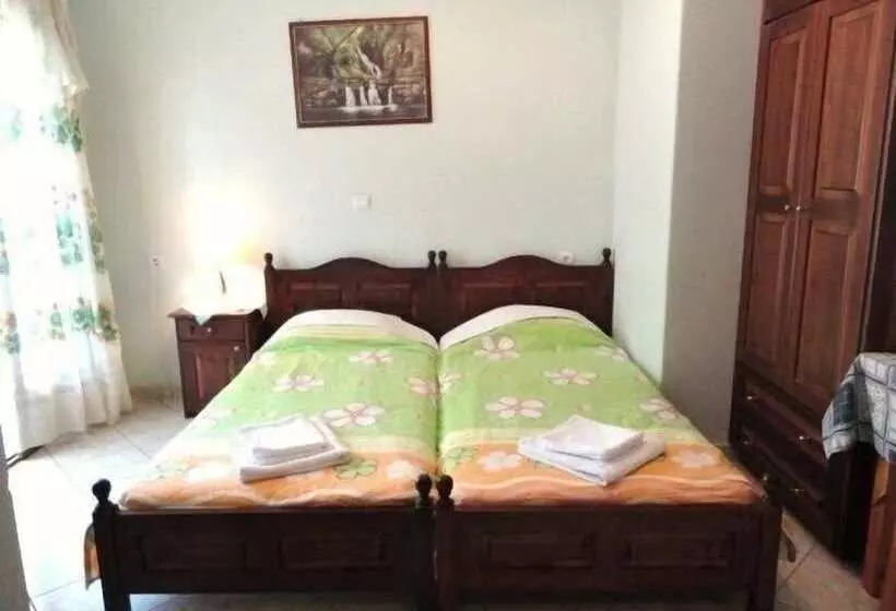 Smile Stella Studios