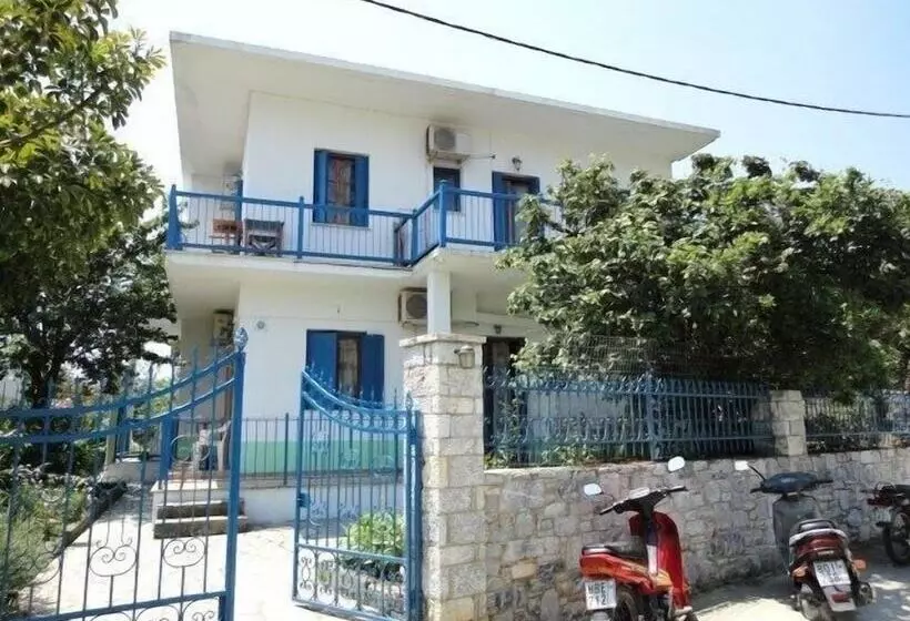 Smile Stella Studios