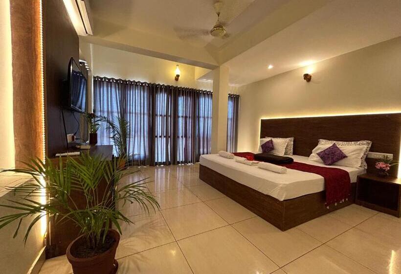 The Ocean Park Beach Resort