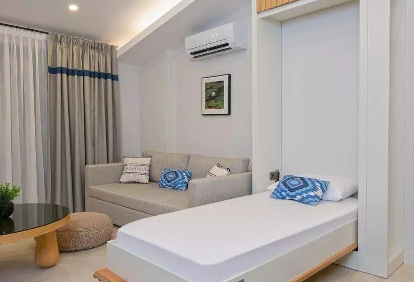 Hotel A Suite Side - Side