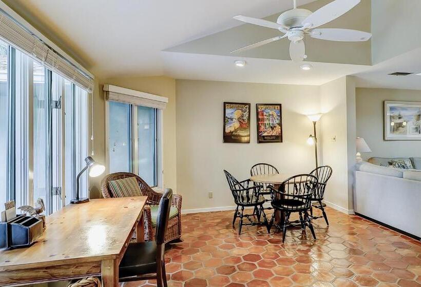 Отель Beach Lagoon Villa 309