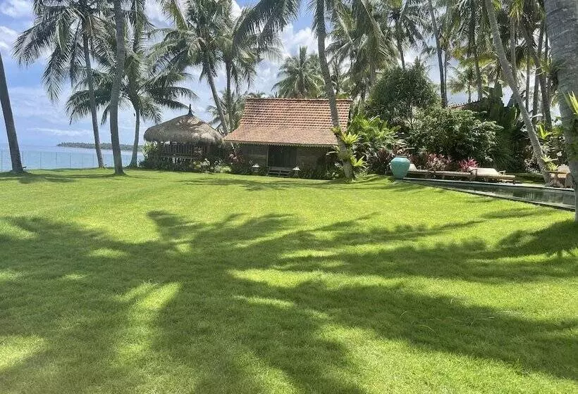 ホテル Louka Beach Bali