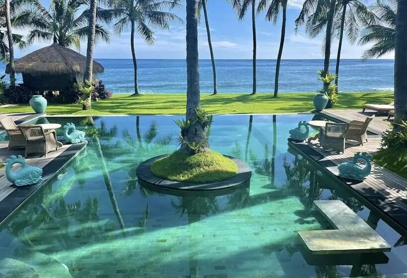 ホテル Louka Beach Bali