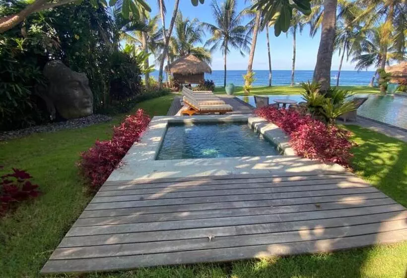 ホテル Louka Beach Bali