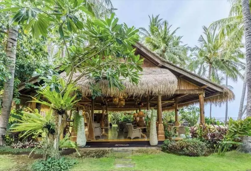 ホテル Louka Beach Bali