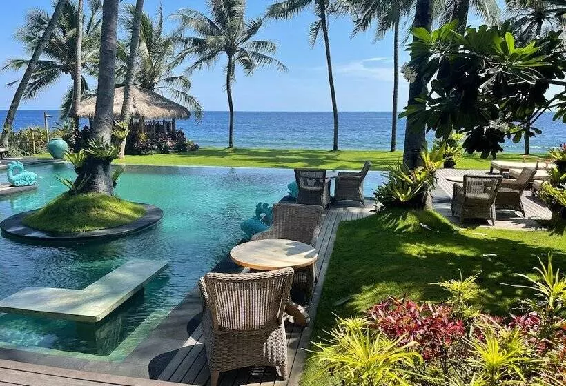 ホテル Louka Beach Bali