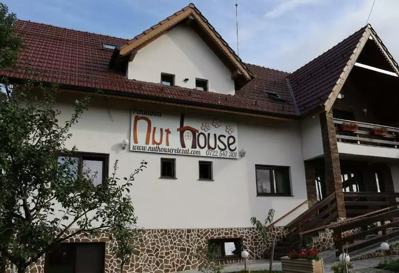 ホテル Nut House Retezat