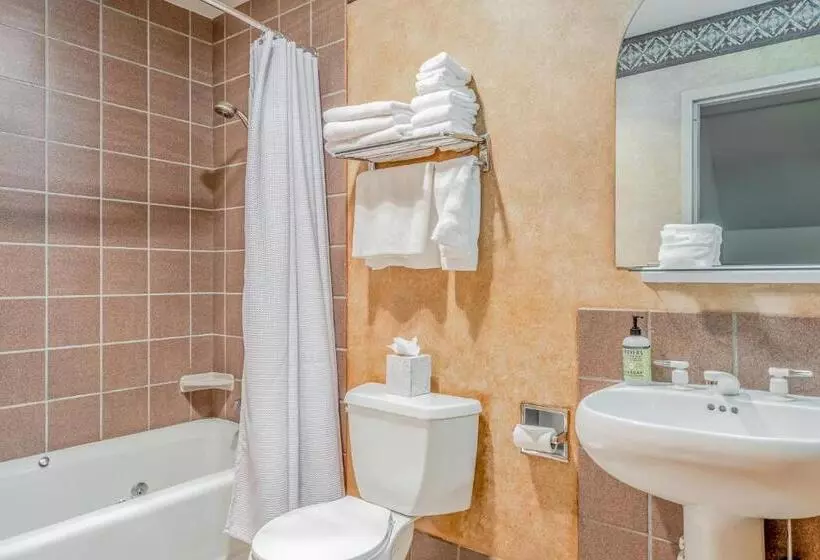 Hotelli The Lodge At Big Sky