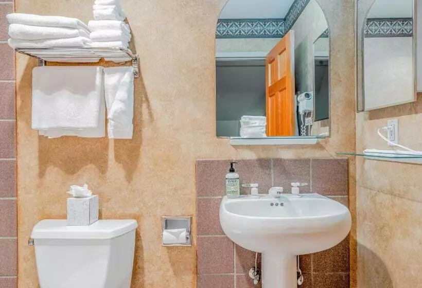 Hotelli The Lodge At Big Sky