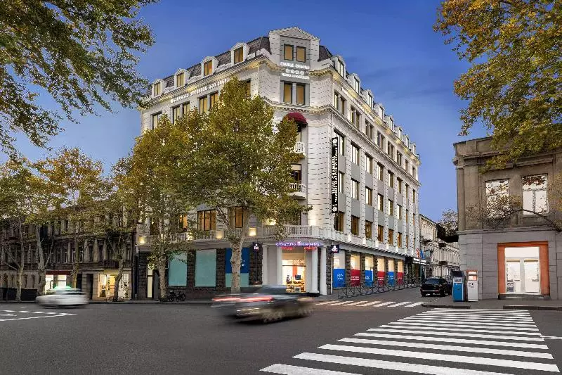 هتل Tbilisi Chambers, Trademark Collection By Wyndham