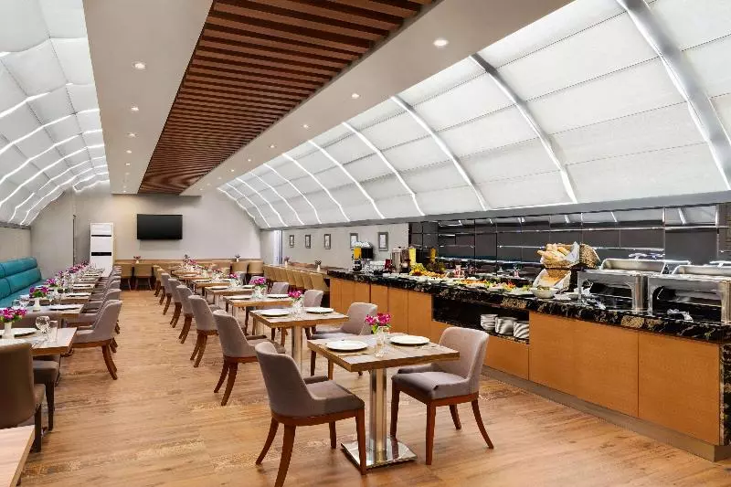 هتل Tbilisi Chambers, Trademark Collection By Wyndham