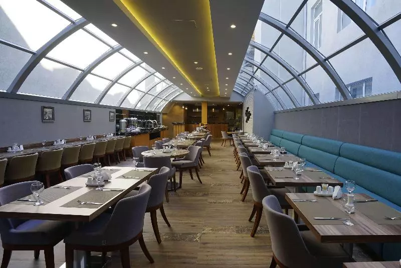 هتل Tbilisi Chambers, Trademark Collection By Wyndham