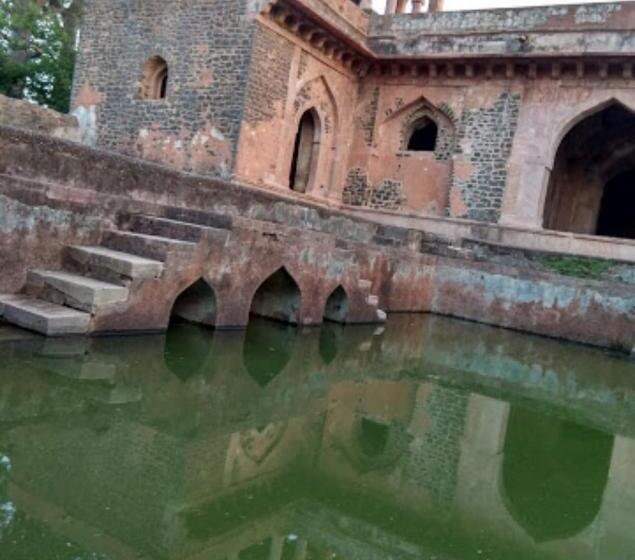 Vamoose Hotel Mandu Sarai