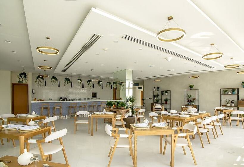 هتل Zoya Health & Wellbeing Resort