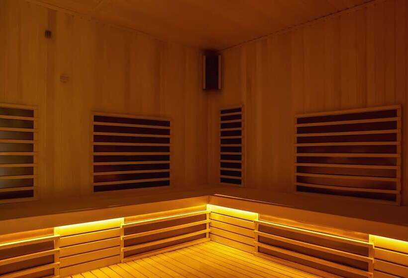 هتل Zoya Health & Wellbeing Resort