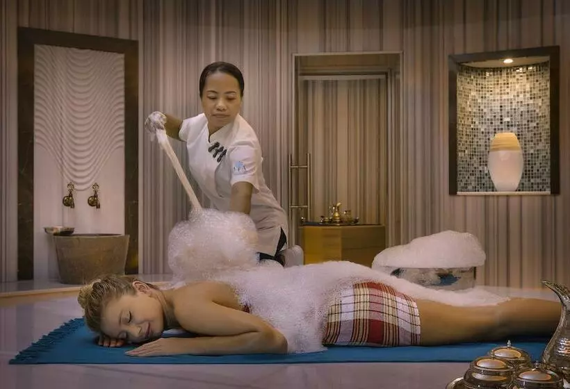 هتل Zoya Health & Wellbeing Resort