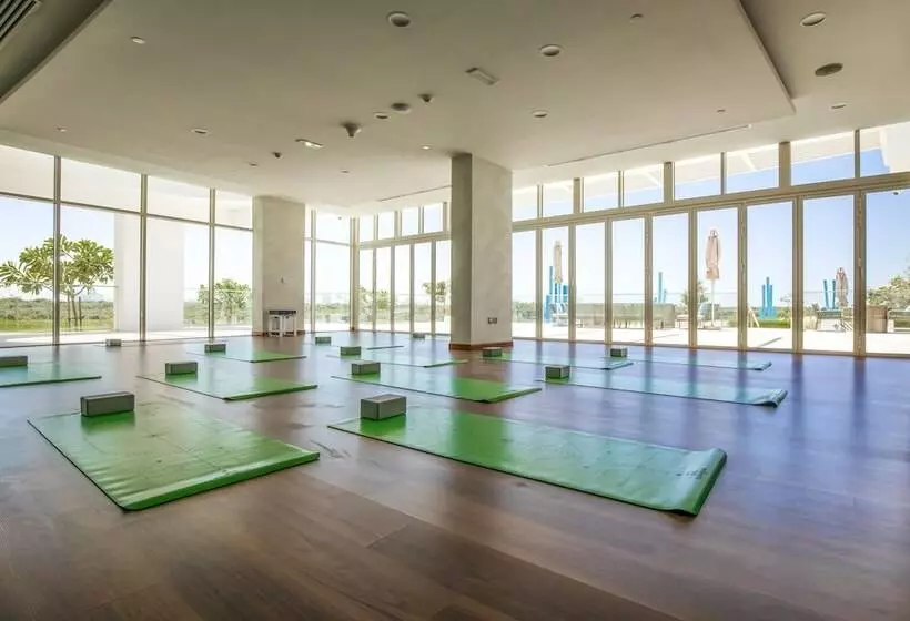 هتل Zoya Health & Wellbeing Resort